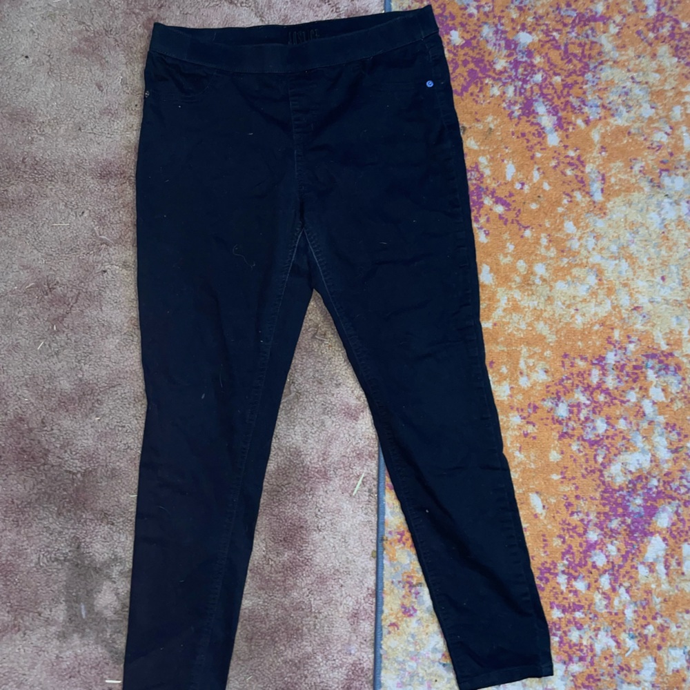 Black skinny jeans